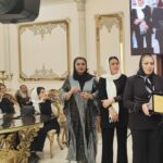 تقدیر از رئیس اتحادیه ی آرایش و پیرایش بانوان شهرستان سبزوار سرکار خانم چشمی توسط انجمن آموزشگاه های مراقبت زیبایی
