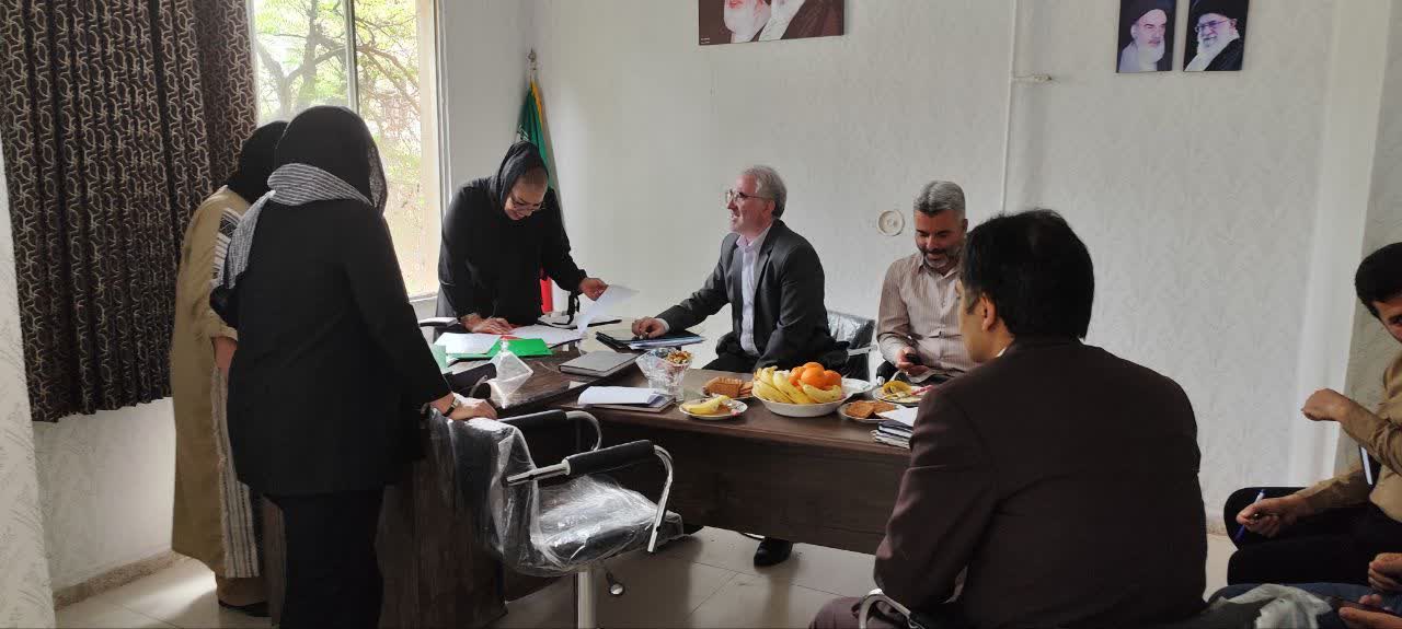 حضور کمیسیون نظارت اداره صمت در بازدید از اتحادیه ی آرایش وپیرایش بانوان شهرستان سبزوار